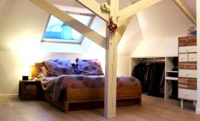 Chambre parentale dans longère Rennes