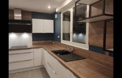 cuisine équipée après rénovation 