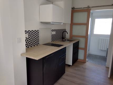 Rénovation d'une petite cuisine à Boulouris