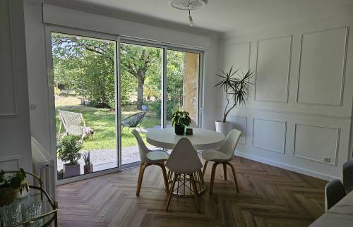 Pose de la baie 3 vantaux coloris blanche