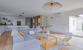 Rénovation complète et modernisation d'une maison, Cailloux sur Fontaines (69270)