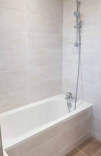 Baignoire douche à Saintes