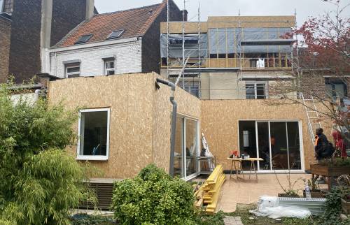 Agrandissement de l'habitation par une extension en élévation 