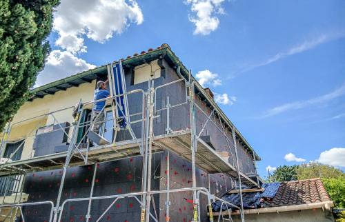 Echafaudage et pose d'un ITE