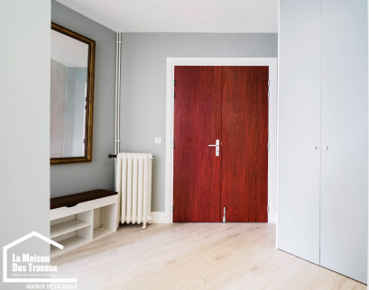 Entrée avec placards sur mesure