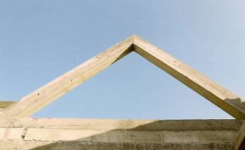 Cadre de la fenêtre de toit