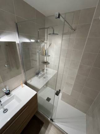  Nouvelle salle de bain rénovée - Nantes 44200
