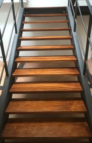  escalier principal loft parisien