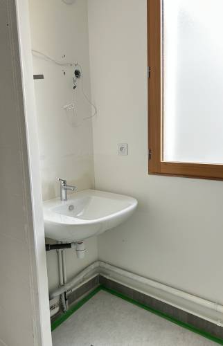 Lavabo PMR installé rénovation appartement