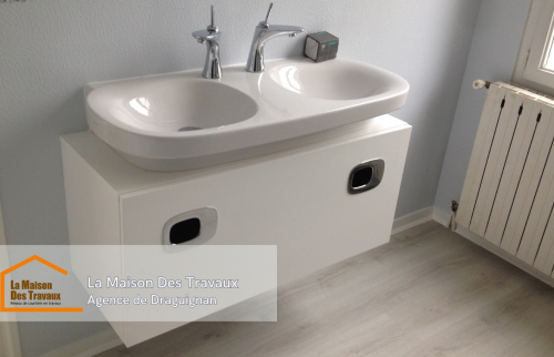 Transformation complète d'une maison à Flayosc : cuisine moderne et extension lumineuse