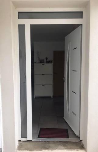 Une entrée propre et lumineuse