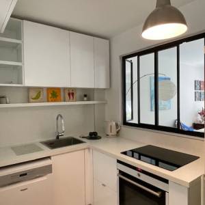 Rénovation de cuisine avec création de verrière ouverte sur le séjour - Virginie Henriet-Besomi - La Maison Des Architectes