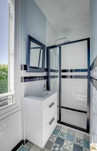 Douche rétro verrière