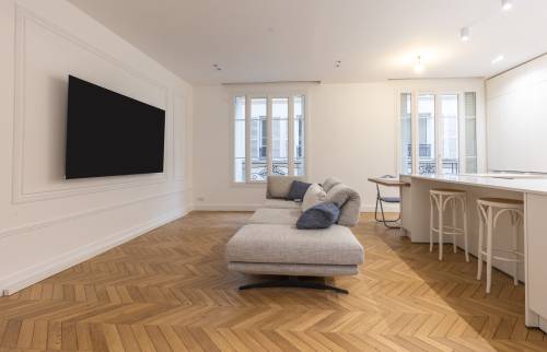 Remplacer la moquette par un parquet dans un appartement de 70m² sur Neuilly sur Seine