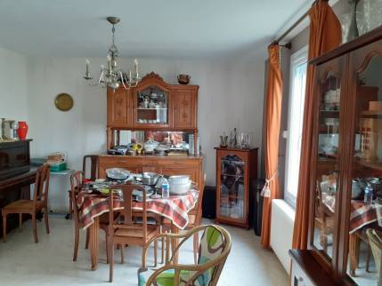 Salle à manger avant