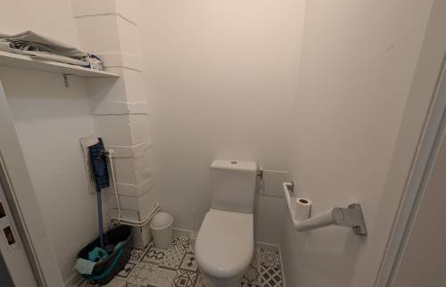 toilettes aménagées rez-de-chaussée rénovation de maison La Maison Des Travaux Bruz