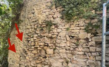 Mur avant enlèvement des pierres