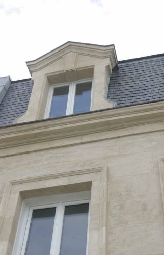 Restauration de façade (en pierre de taille) à Luc sur Mer (côte de Nacre, proche Ouistreham)