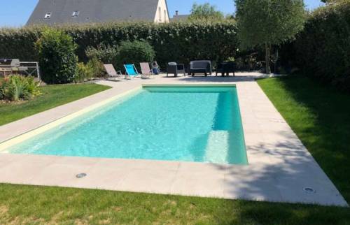 Construire une piscine dans son jardin à Deauville