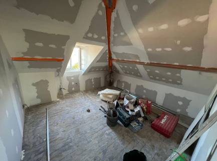 Isolation thermique ; rénovation énergétique ; toiture ; aménagement combles