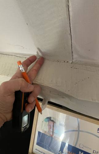 Avec 300mm de laine de verre, l'espace se réduit d'environ 17cm