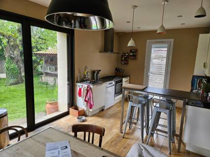 Vue de la cuisine avant rénovation