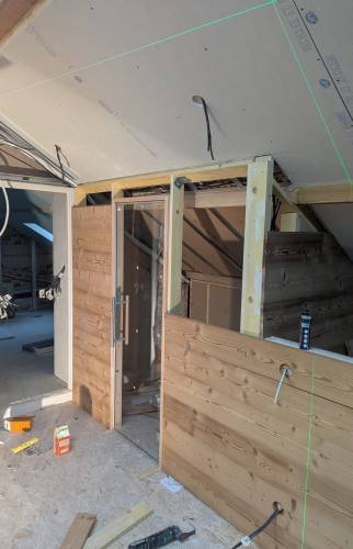 Création d'un sauna dans des combles à Rives