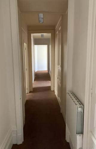 Avant travaux : décoration obsolète 