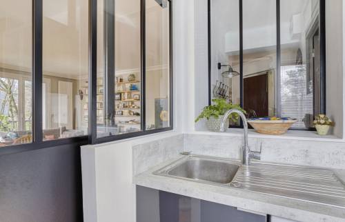 L'évier et la seconde verrière