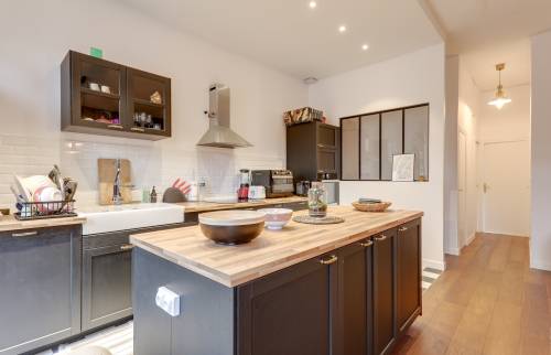 Rénovation complète d’un grand appartement dans un style urbain, Neuville Sur Saone