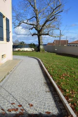 Aménagement d'une allée de jardin en pavage - Pornic 44210