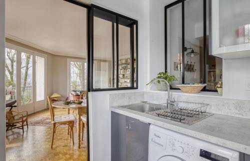 La cuisine donnant sur le séjour