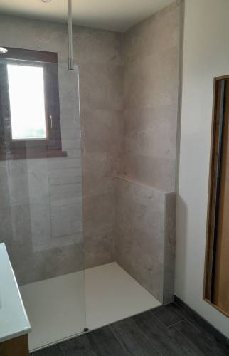 Faïence coin douche