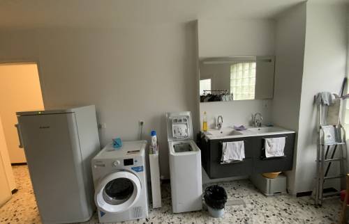 Buanderie aprés la rénovation d’une maison de ville à La Grand-Combe (30110)