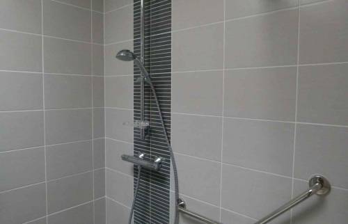 Douche à Montigny