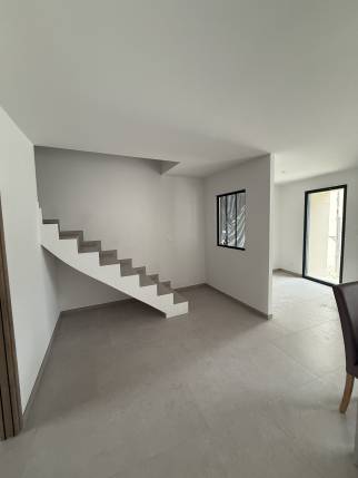 Escalier intérieur en béton - Valence 26000