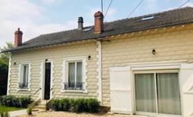 Façade de la maison après ravalement et rénovation des extérieurs - Galluis