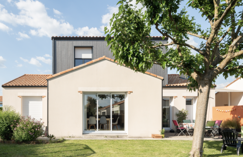 Extension de maison verticale à Bougenais