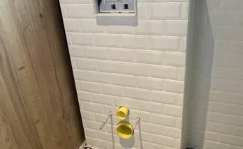 pose de faïence de salle de bain