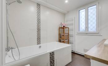 La baignoire et la frise