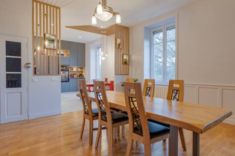 Lyon (69005) : Réalisation d'une cuisine ouverte sur le séjour avec claustra sur mesure