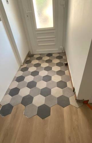 Entrée carreaux et parquet