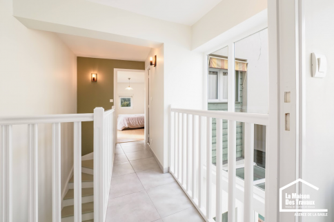 Palier - escalier peint en blanc