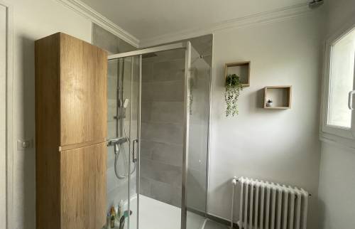 salle d'eau après