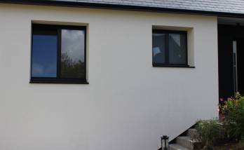 Façade fraîchement rénovée à l'enduit