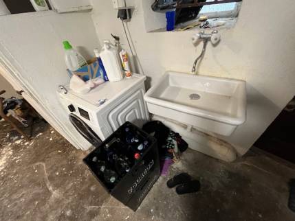 Ancienne buanderie avant travaux de rénovation intérieure - Nantes 44