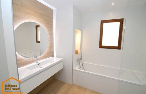 Salle de bain rénovée à Saint-Nicolas-de-Macherin