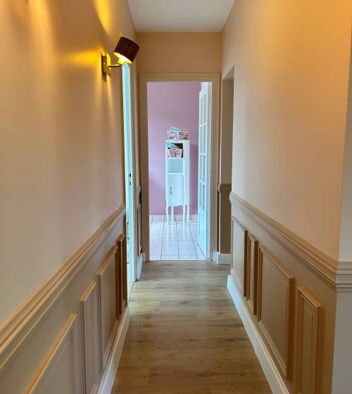Couloir dans les tons beiges