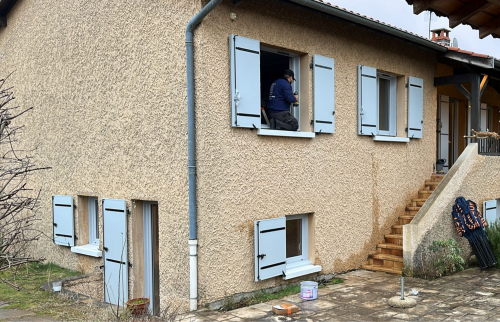Changement des fenêtres et portes d’une maison à Saint-Genis-Les-Ollières 69290