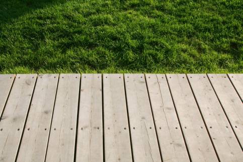 Le sol de la terrasse en bois de Lucile 